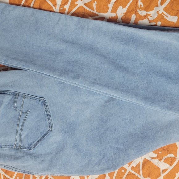 Columbian Push Up Jeans - Picture 10 of 10
